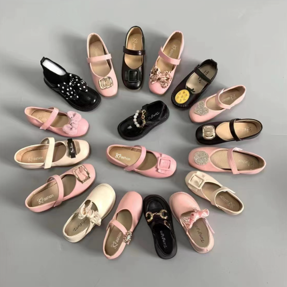 Oferta Solo para Panama / Bultos de 50 Zapatillas de Niñas, Modelo K10121