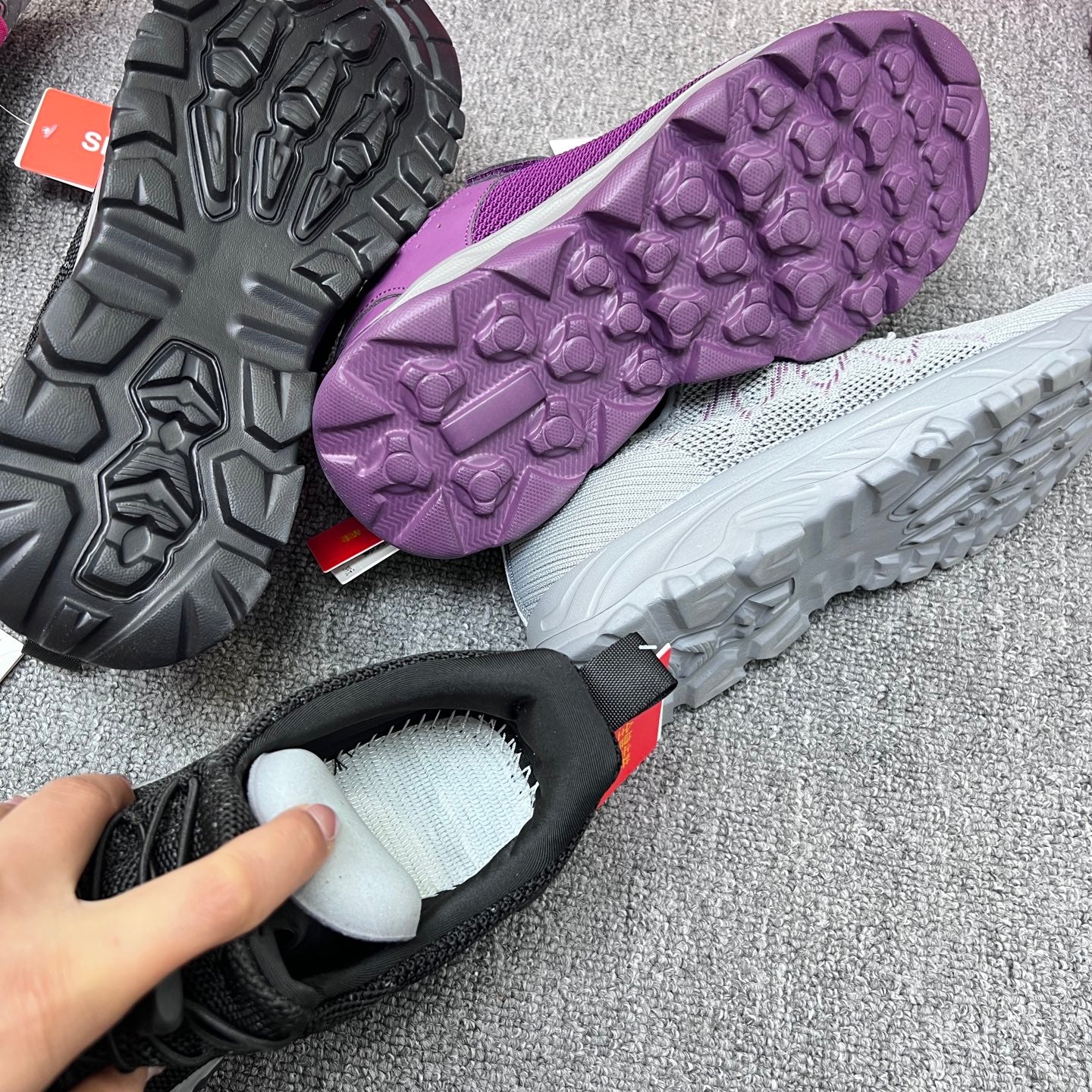 Lote de Zapatos Deportivos L542 para Hombre y Mujer – Caja 40 Pares