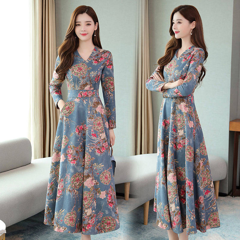 Long-sleeved Women's Autumn And Winter Waist Was Thinner, V-neck Printed Over-the-knee Long Skirt
