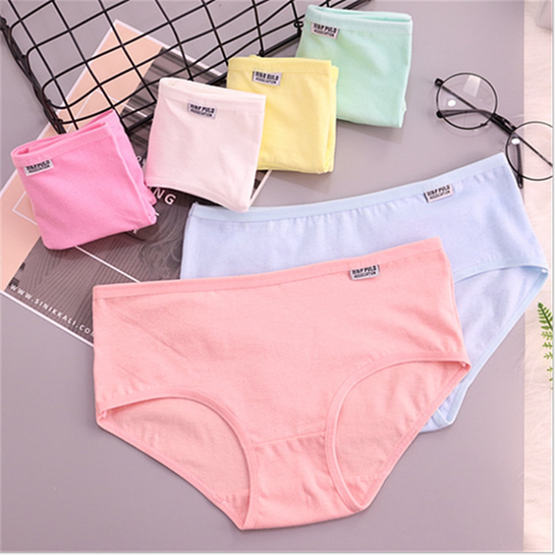 Mid-waist Seamless Solid Color Thin Triangle Shorts