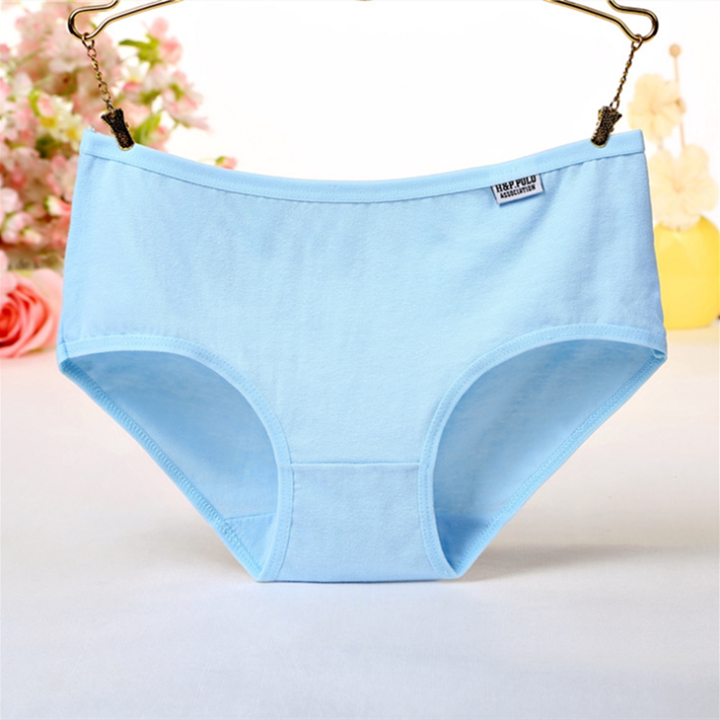 Mid-waist Seamless Solid Color Thin Triangle Shorts