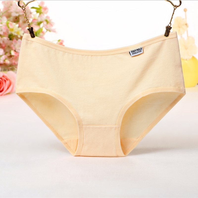 Mid-waist Seamless Solid Color Thin Triangle Shorts
