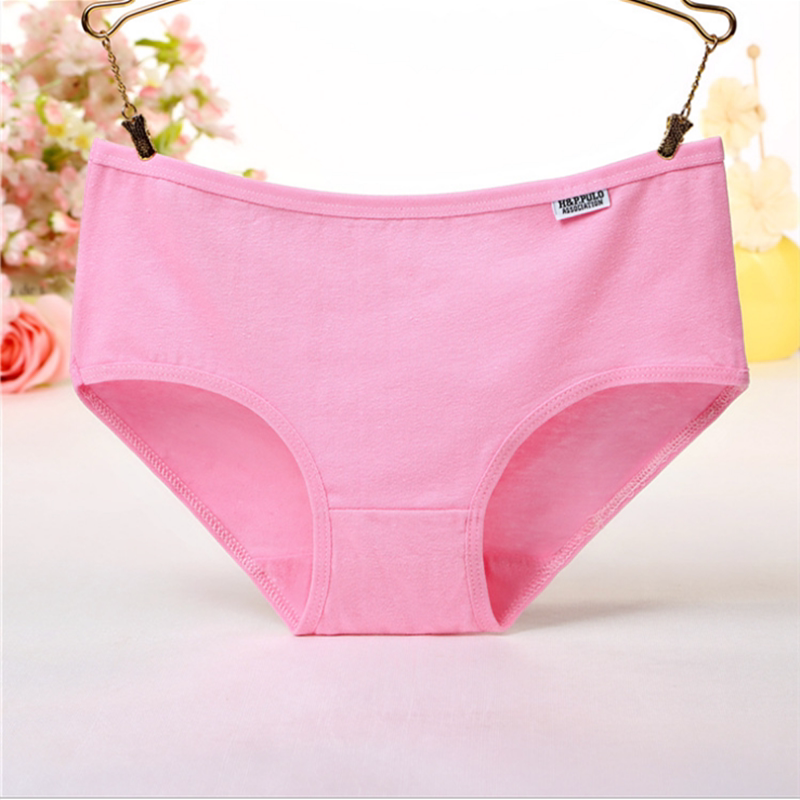 Mid-waist Seamless Solid Color Thin Triangle Shorts