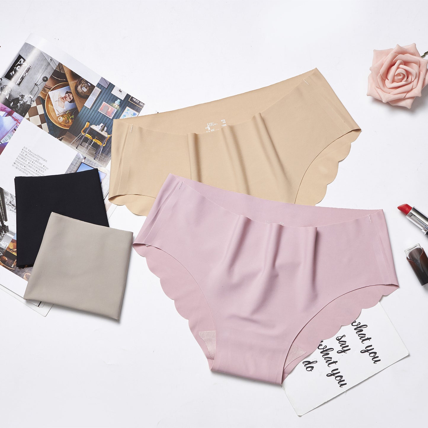 Wavy women's briefs