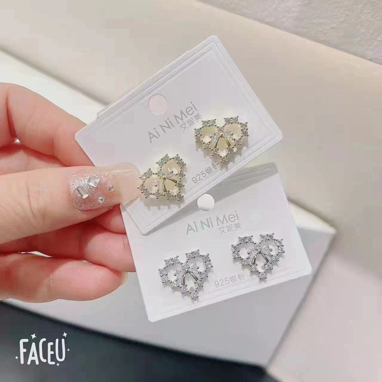 Lote de 100 Aretes Mixtos