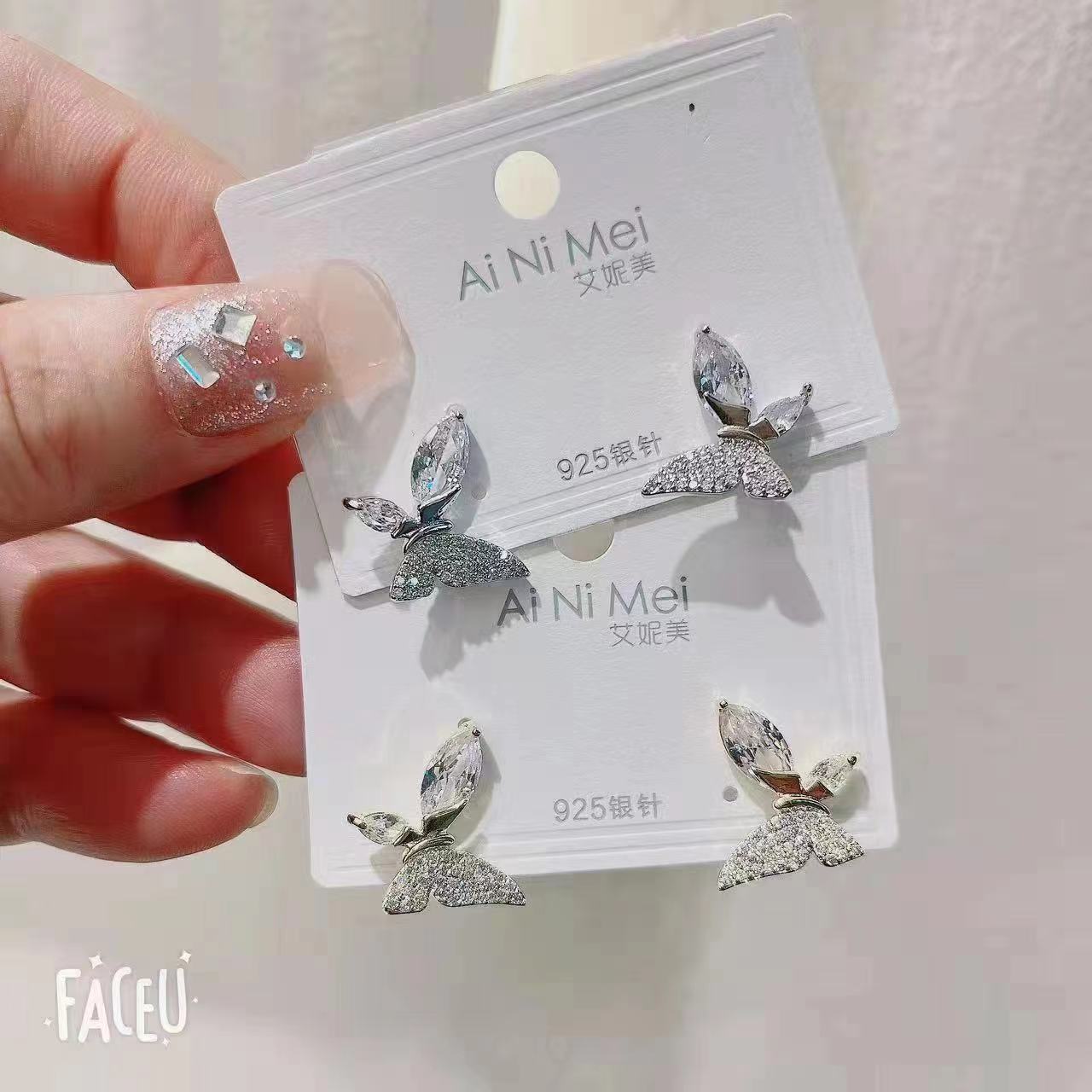 Lote de 100 Aretes Mixtos