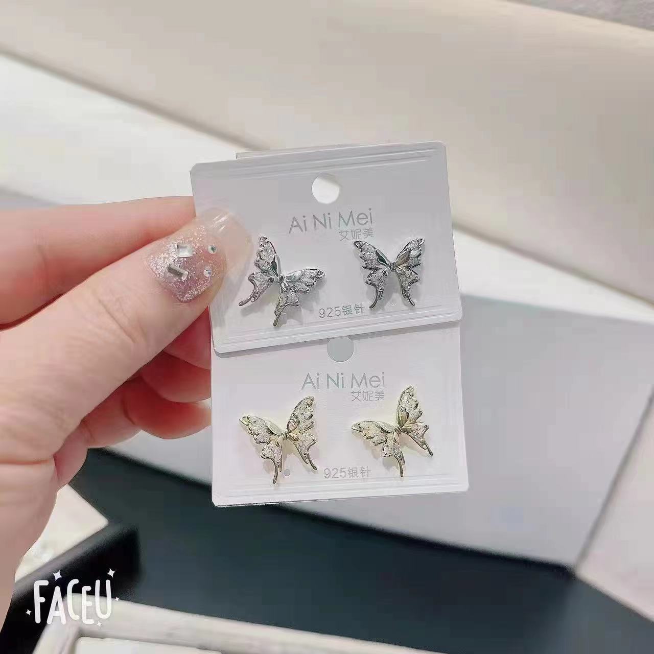 Lote de 100 Aretes Mixtos