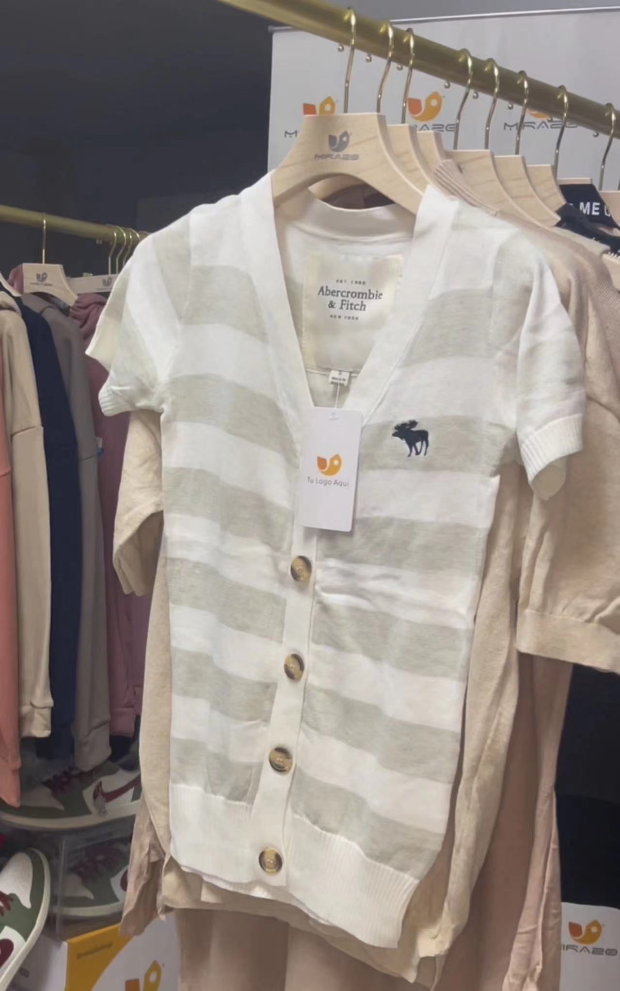 Lote Flash de 50 Blusas variadas $100 ($2 x pieza)