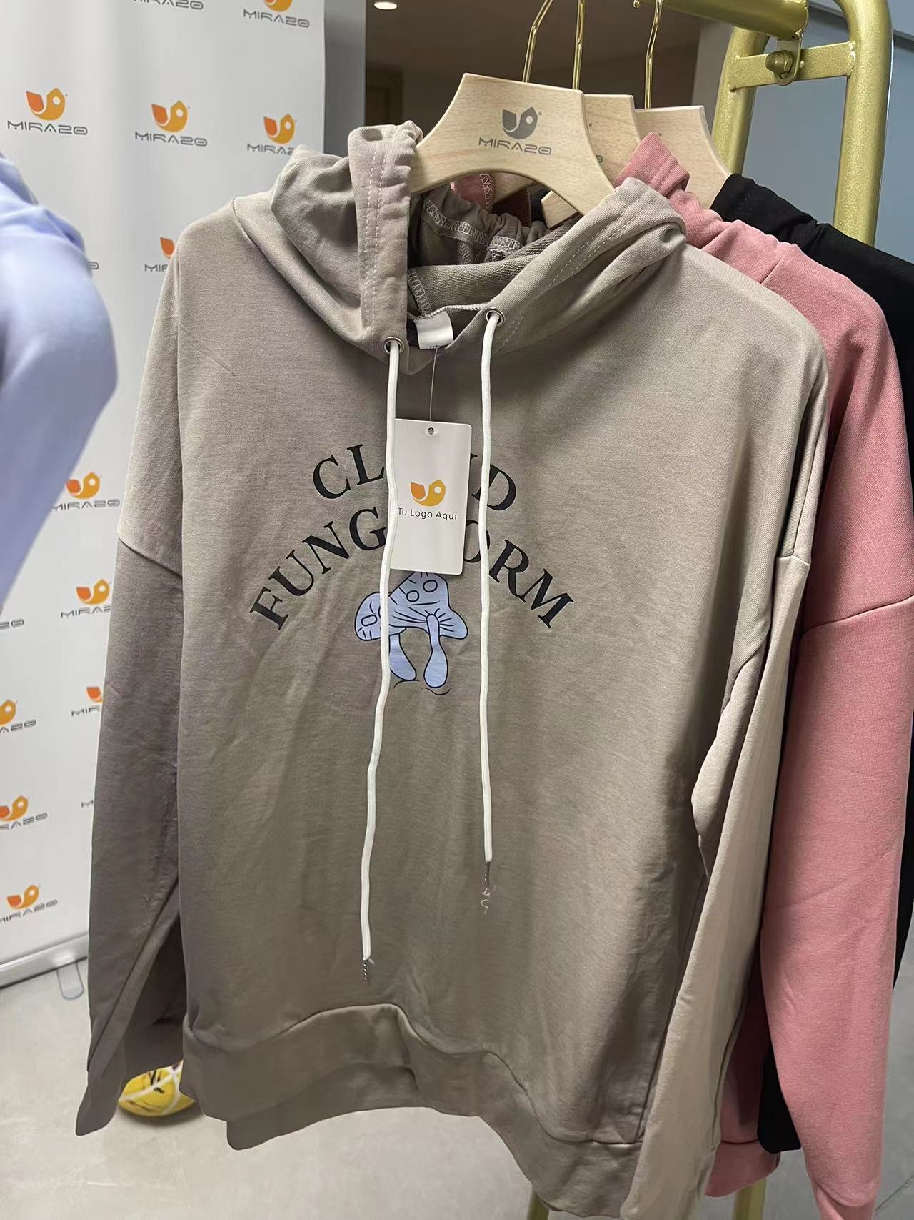Lotes de 100 Hoodies  ($2.99 x pieza)