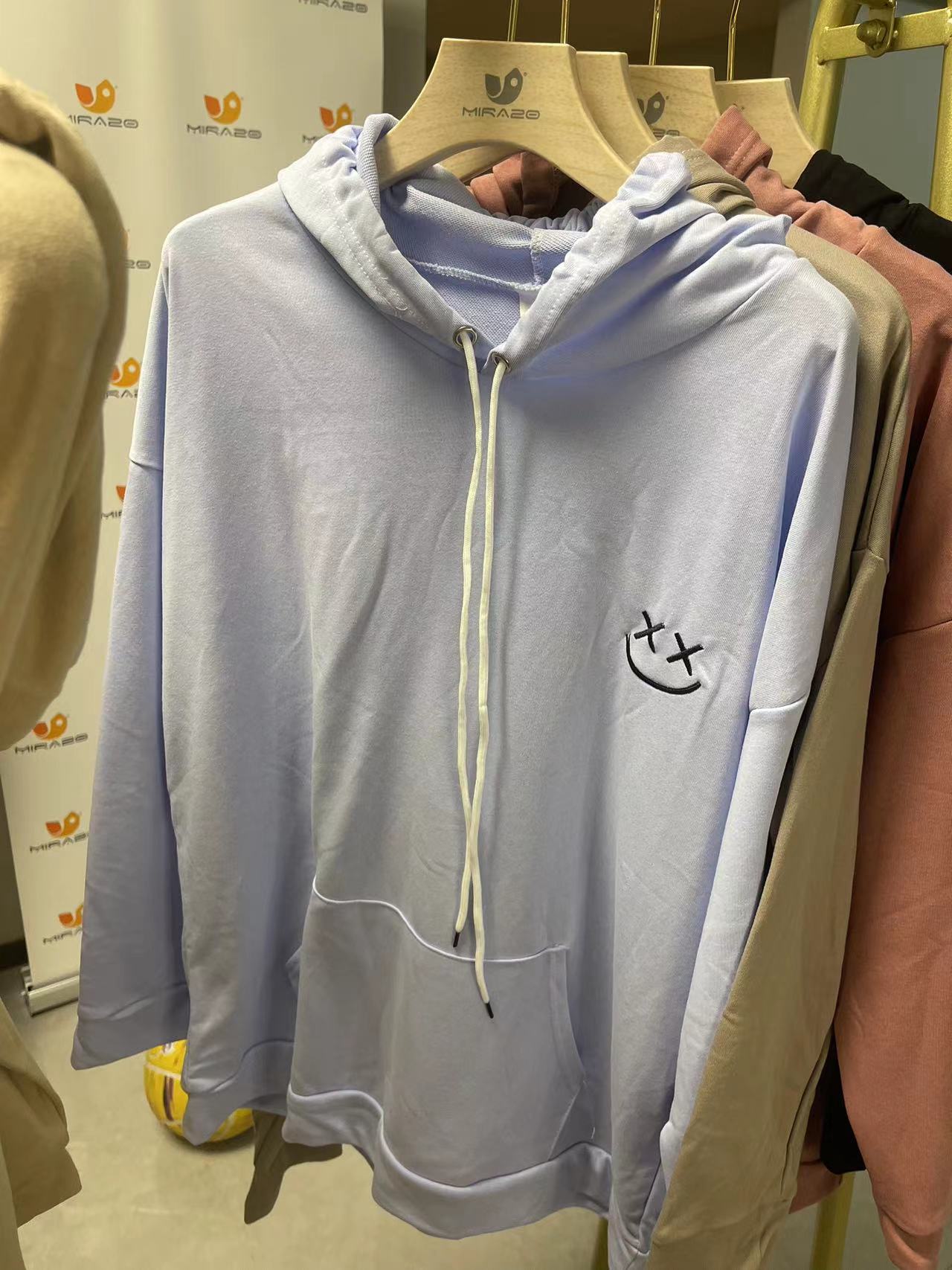 Lotes de 100 Hoodies  ($2.99 x pieza)