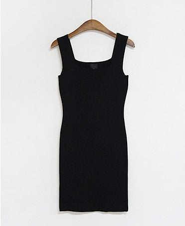 Sleeveless knitted dress