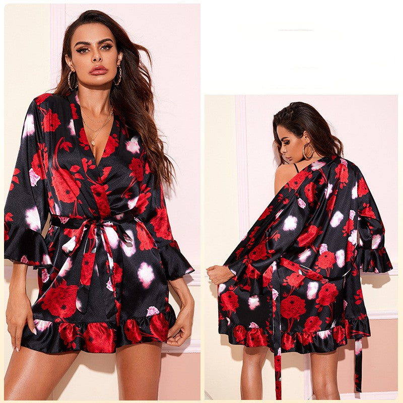 Lady's Colored Dinghe Printed Leaf-edged Pajamas