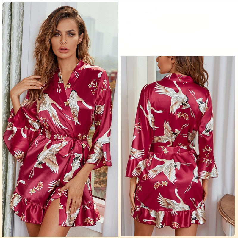 Lady's Colored Dinghe Printed Leaf-edged Pajamas