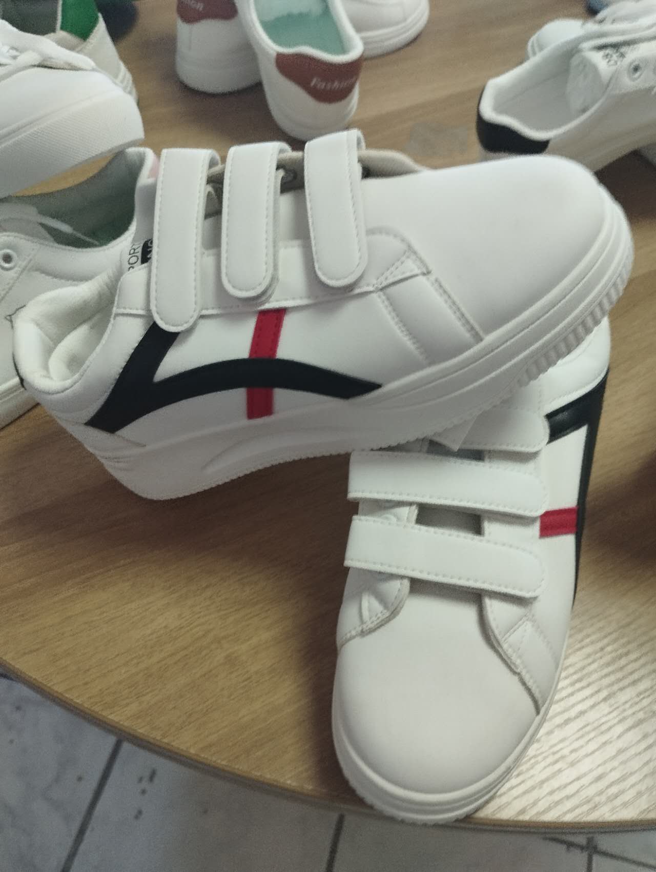 Oferta Solo para Panama / Bultos de 50 Zapatillas de Niños, Modelo N1738