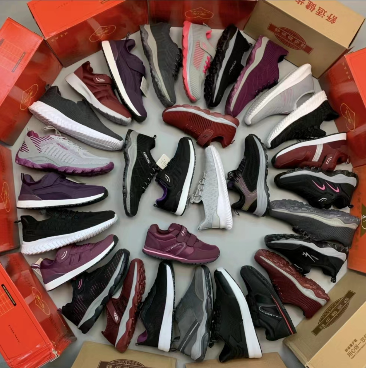 Lotes de 100 Zapatillas de Caballeros, Modelo L9182
