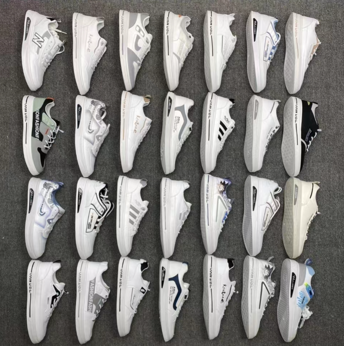 Lotes de 100 Zapatillas de Caballeros, Modelo M11106