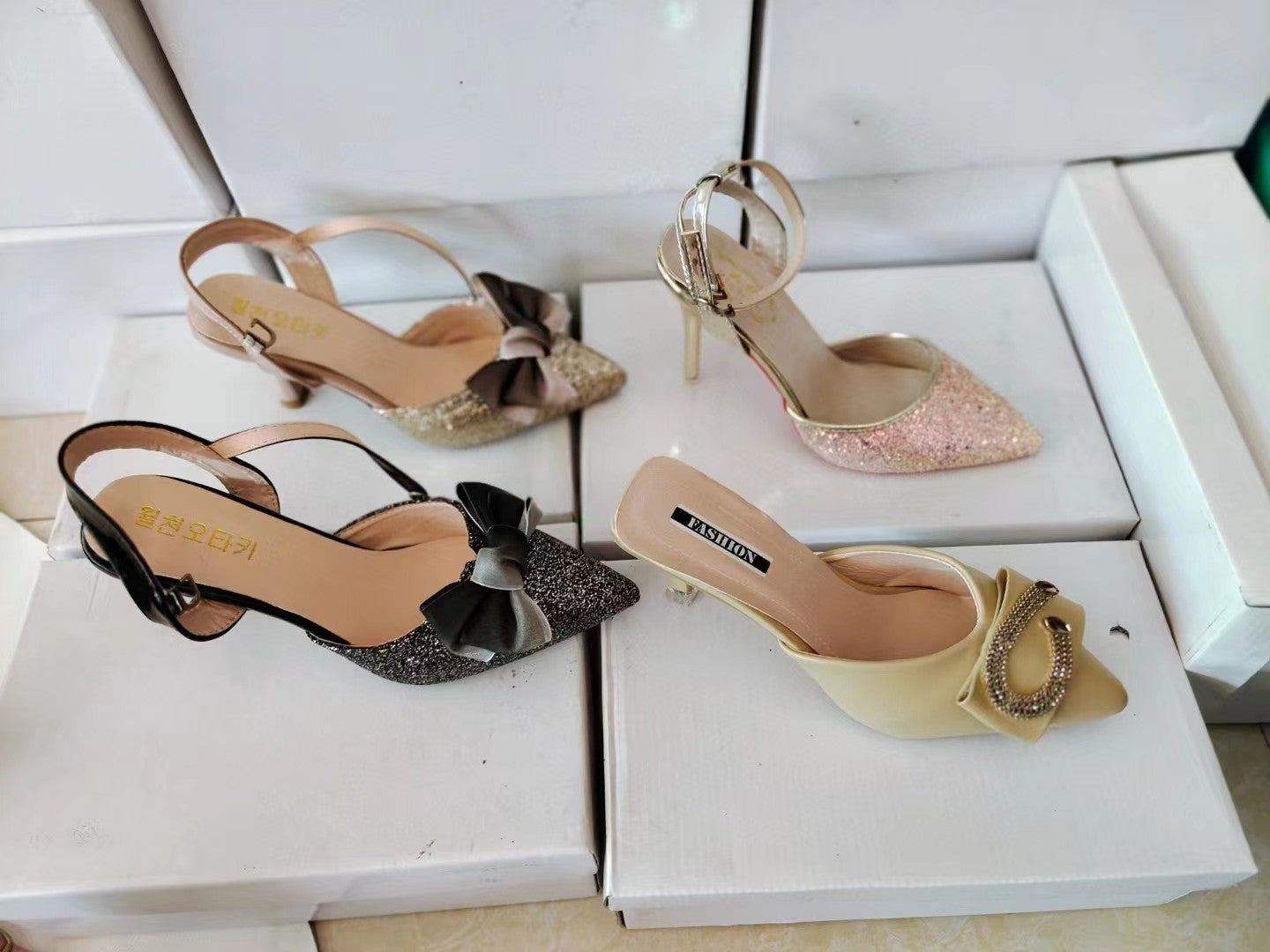 Oferta Solo para Panama / Bultos de 50 Zapatillas de Damas, Modelo WD9261