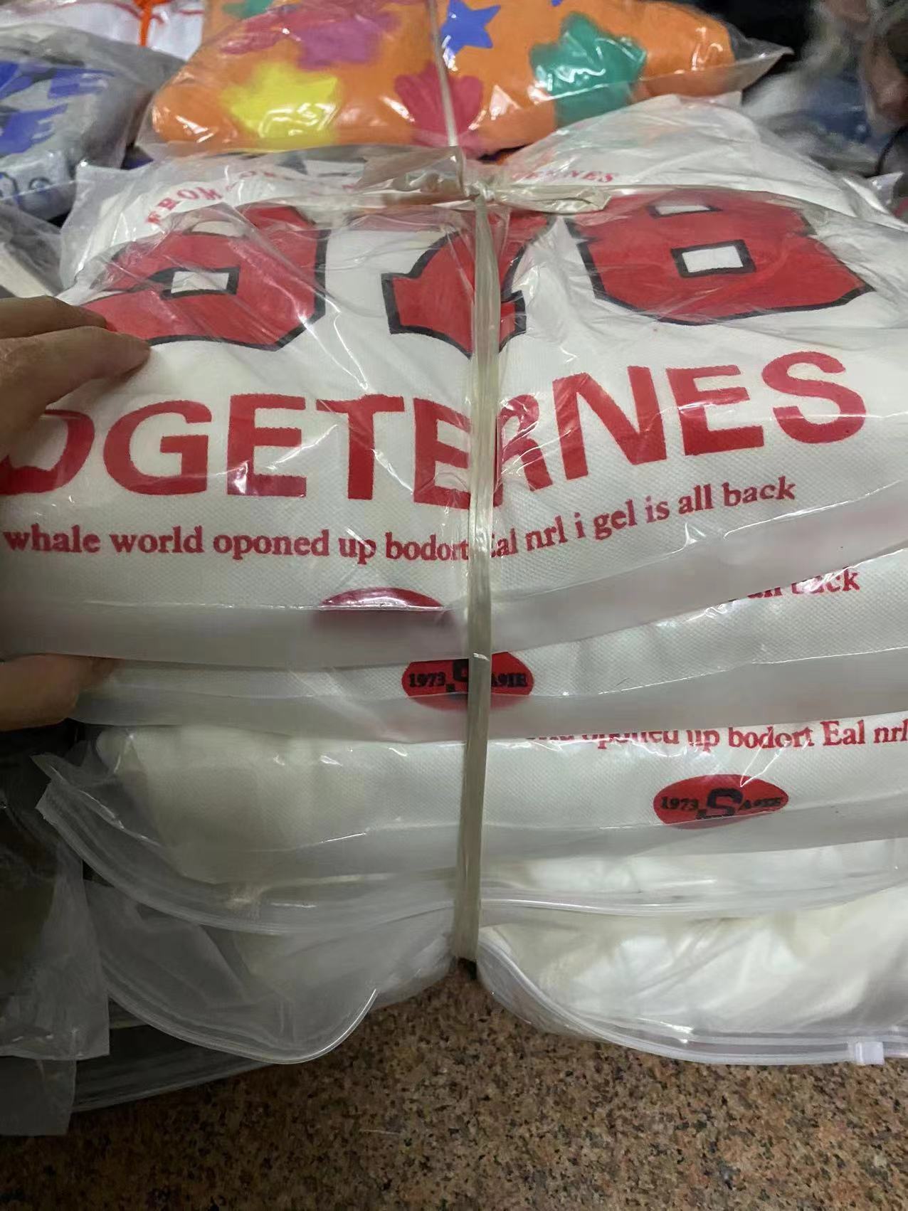 Lotes de 100 Hoodies Afelpados  ($5.49 x pieza)