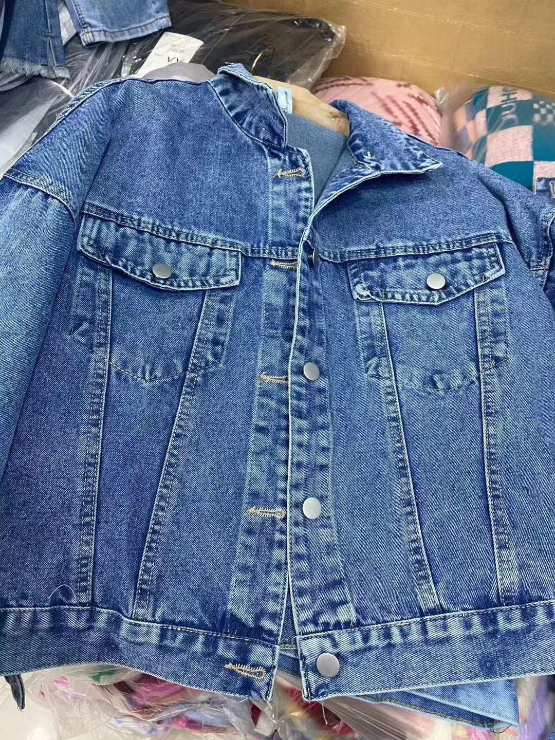 Lotes de 100 Chaquetas Denim ($2.99 x pieza)