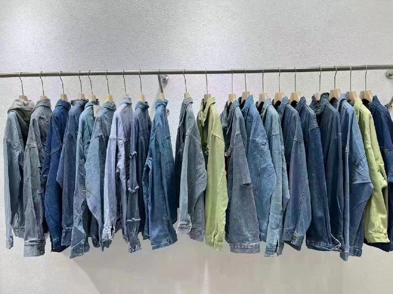 Lotes de 100 Chaquetas Denim ($2.99 x pieza)
