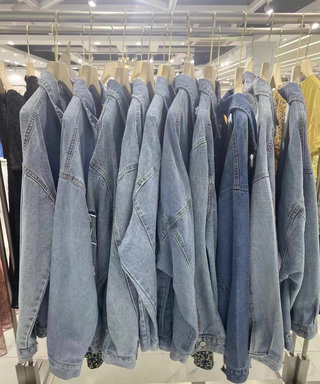 Lotes de 100 Chaquetas Denim ($2.99 x pieza)