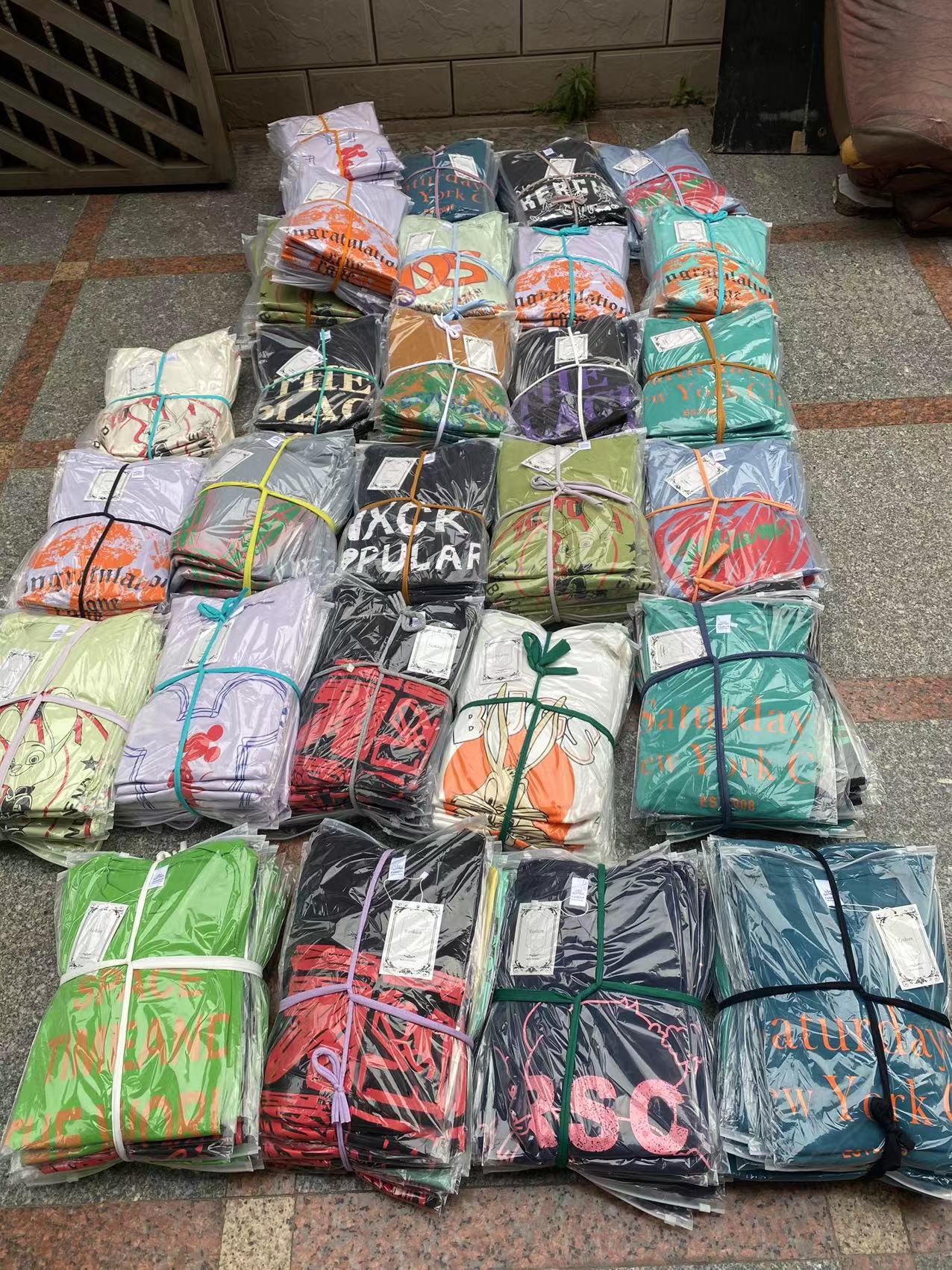Lotes de 100 Tshirts Oversizes Estampada en caliente  ($1.85 x pieza)