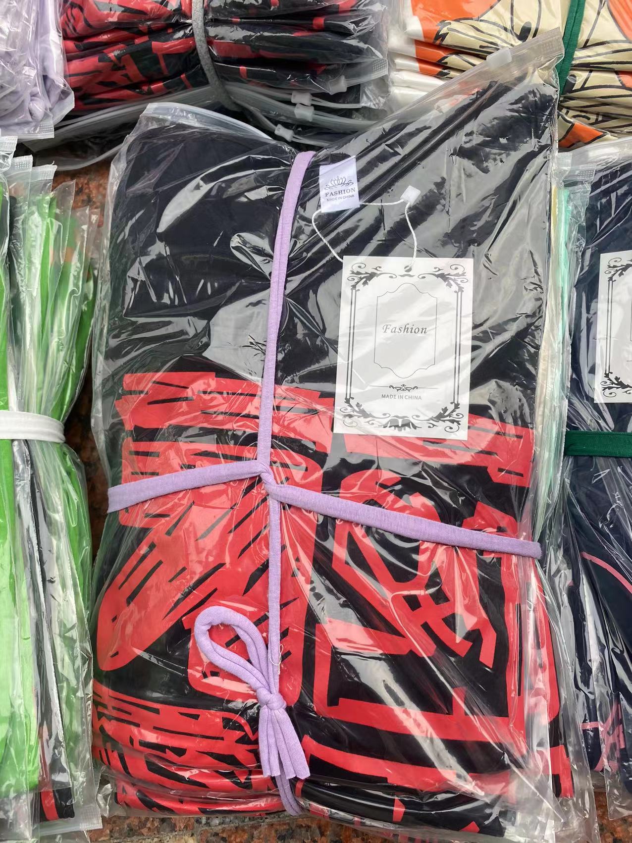 Lotes de 100 Tshirts Oversizes Estampada en caliente  ($1.85 x pieza)