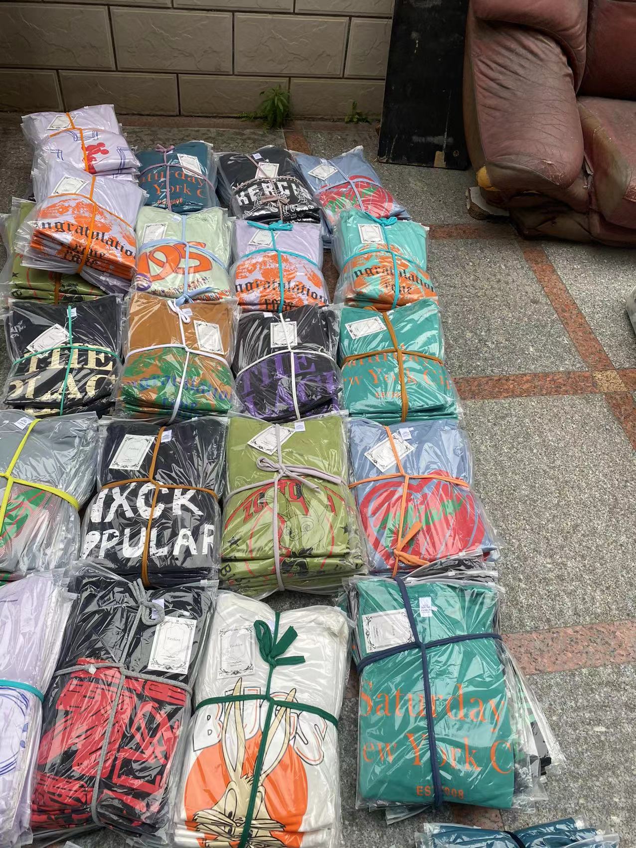 Lotes de 100 Tshirts Oversizes Estampada en caliente  ($1.85 x pieza)