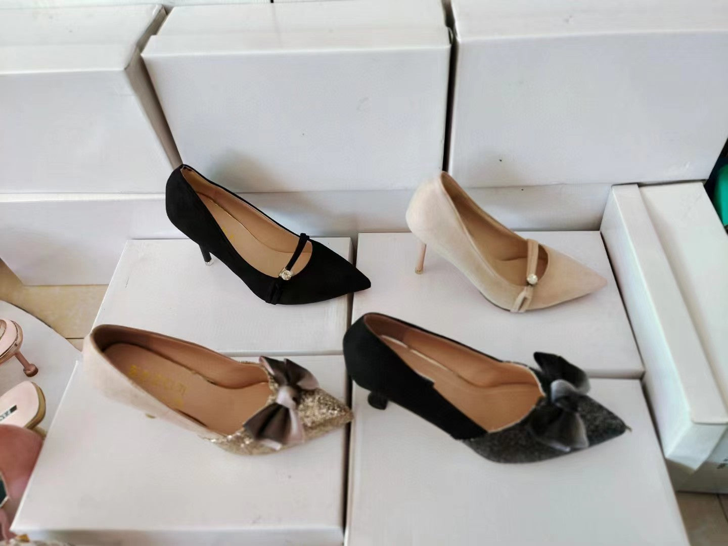 Oferta Solo para Panama / Bultos de 50 Zapatillas de Damas, Modelo WD9261