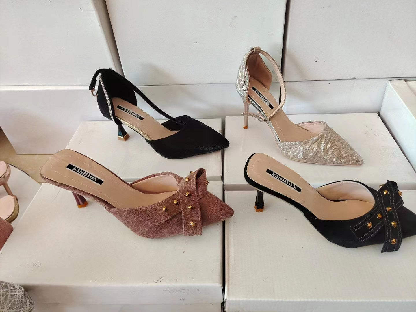 Oferta Solo para Panama / Bultos de 50 Zapatillas de Damas, Modelo WD9261