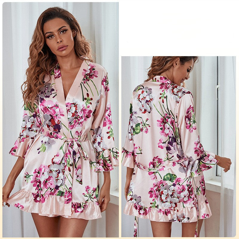 Lady's Colored Dinghe Printed Leaf-edged Pajamas