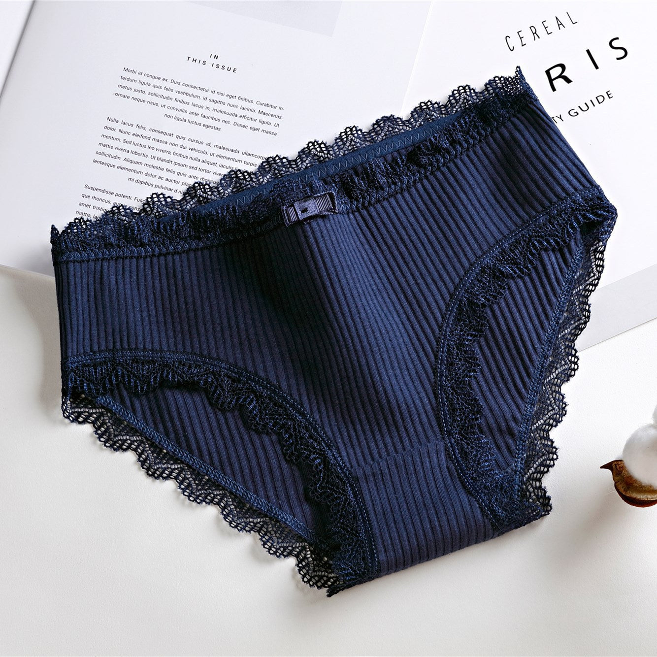 Thread Princess Low-waist Briefs With Cotton