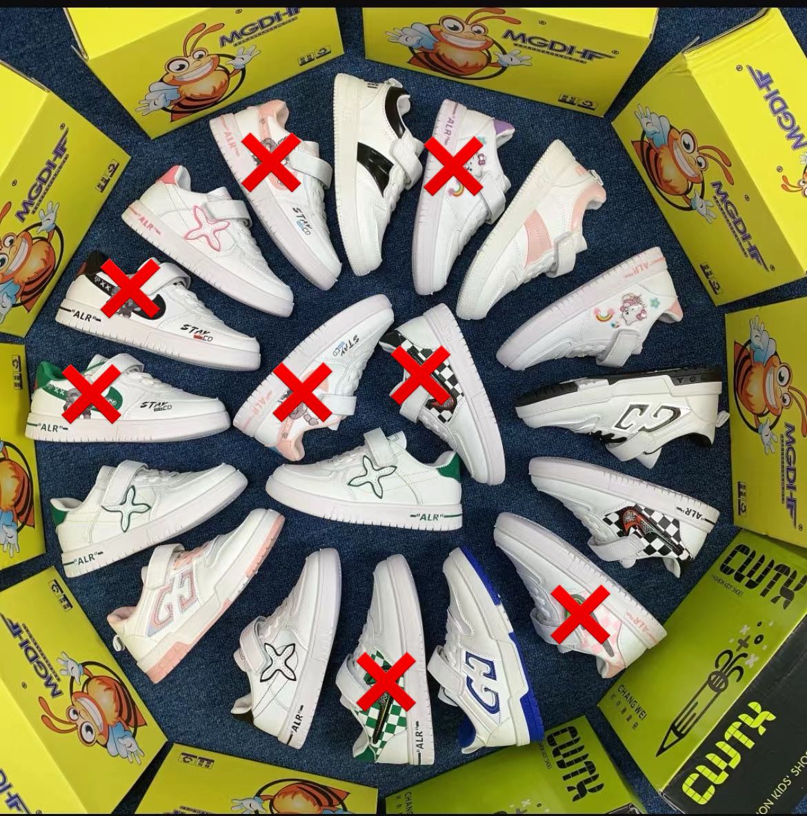Oferta Solo para Panama / Bultos de 50 Zapatillas de Niños, Modelo N1738